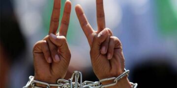 صہیونی جیلوں میں2 فلسطینی اسیران کی بھوک ہڑتال جاری