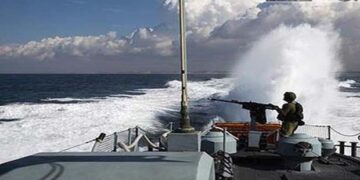 غزہ: صہیونی نیوی کا فلسطینی ماہی گیروں پر حملہ، 2 کشتیاں تباہ