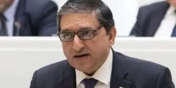 سلیم مانڈوی والا کا اسرائیل کی حمایت میں بیان، عوامی رد عمل مہنگا پڑ گیا، اپنے بیان کی تردید