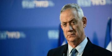 شام میں اسرائیلی طیاروں پر روس نے حملہ کیا تھا، بینی گینٹز کا اعتراف  