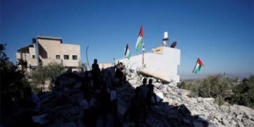 صہیونی فوج کے ہاتھوں قیدیوں کے گھروں کی مسماری، مزاحمت پر5 فلسطینی زخمی 