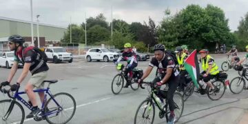 برطانیہ: 250 سائیکل سواروں کا فلسطینیوں کے ساتھ اظہار یکجہتی