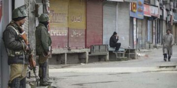 مقبوضہ کشمیر: کل جماعتی حریت کانفرنس کی کال پر مکمل ہڑتال