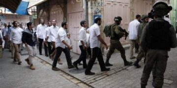 طوباس: صہیونی آبادکاروں کا فلسطینیوں کے خلاف اشتعال انگیز مارچ