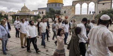 صہیونی ریاستی سرپرستی میں شرپسند آبادکاروں کا مسجد اقصیٰ پر دھاوا
