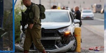 فلسطینی مجاہد نے اسرائیلی خفیہ ایجنسی کے افسرکو ہلاک، 5 کو زخمی کردیا