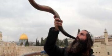 مسجد اقصیٰ کی بےحرمتی کرنے والے آبادکاروں کو انعام دیئے جانے کا انکشاف