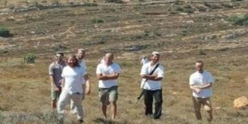 صہیونی آبادکاروں کی فلسطینیوں پر فائرنگ