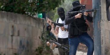 نابلس: قابض فوج کے ساتھ فلسطینیوں کی مسلح جھڑپیں، اسرائیلی فوج پسپا ہونے پر مجبور