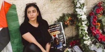 صہیونی عدالت نے فلسطینی صحافی لمی غوشہ کے مقدمے کی سماعت ملتوی کردی