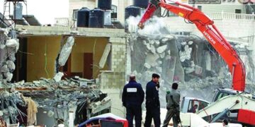 صہیونی فوج نے دو مزید فلسطینیوں کے گھروں کو مسمار کردیا