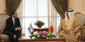 تعلقات کی بحالی کے بعد صہیونی صدر کا پہلا دورہ بحرین