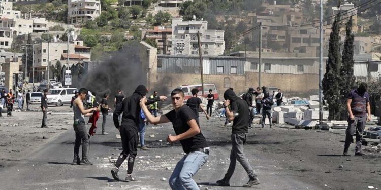 24 گھنٹوں کے دوران صہیونی فوج اور آبادکاروں پر 21 حملے، متعدد صہیونی زخمی