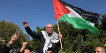 فلسطینی جھنڈا لہرانے والے کے خلاف دہشتگرد ی کا مقدمہ ہوگا، صیہونی وزیر