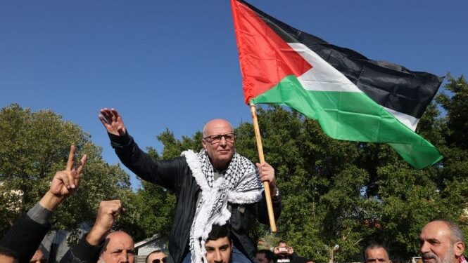 فلسطینی جھنڈا لہرانے والے کے خلاف دہشتگرد ی کا مقدمہ ہوگا، صیہونی وزیر