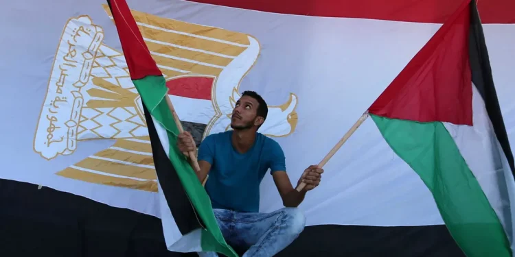 فلسطینی اتھارٹی اسرائیل کے خلاف عالمی عدالتوں میں مقدمات قائم کرے، حماس