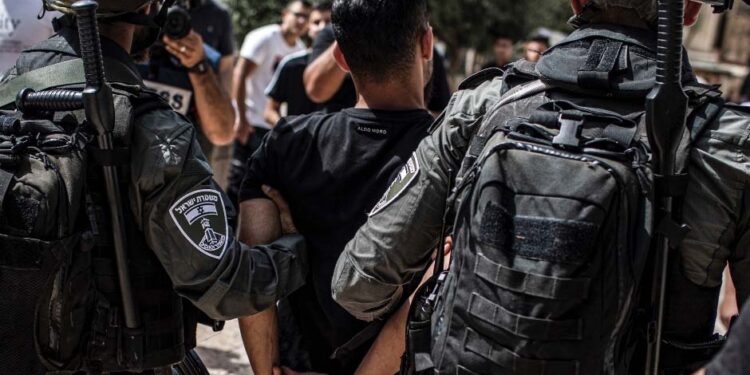 صیہونی فوج کے چھاپے، اساتذہ اور طلبہ سمیت متعدد فلسطینی گرفتار
