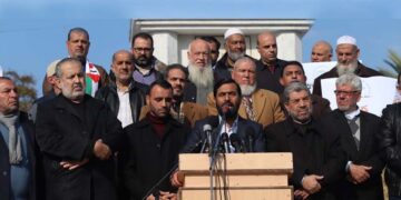 مسجد اقصیٰ کی بے حرمتی کی گئی تو صیہونیوں کا قبرستان بسادیں گے، مشیر المصری