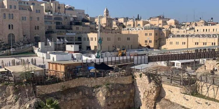 صیہونی ریاست کی مسجد اقصیٰ کے اطراف میں خفیہ کھدائیاں جاری