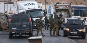 صیہونی فورسز کا فلسطینیوں کے خلاف نسل پرستانہ ہتک آمیز سلوک جاری