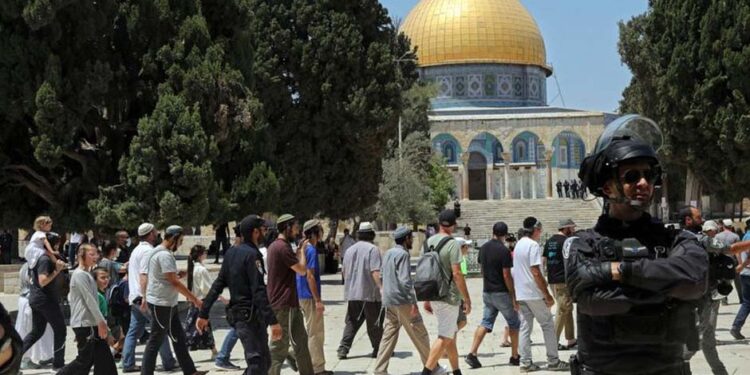 شرپسند صیہونی آبادکاروں کا مسجد الاقصیٰ پر دھاوا