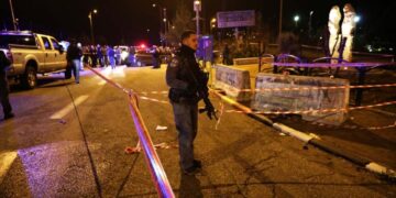 فلسطینی کارسوار کا صیہونی فوجی چوکی پر حملہ، دو صیہونی زخمی