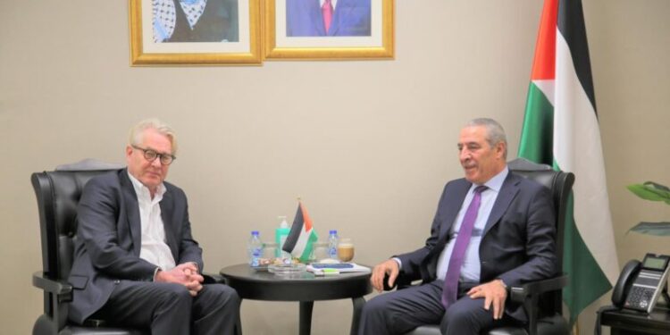 حسین الشیخ کی ٹور ونس لینڈ سے ملاقات، صیہونی جرائم سے آگاہ کیا