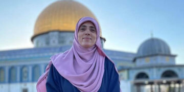 القدس س کی معلمہ خدیجہ خواص مسجد اقصیٰ سے بے دخلی کی مدت پوری ہونے کے بعد پھر گرفتار