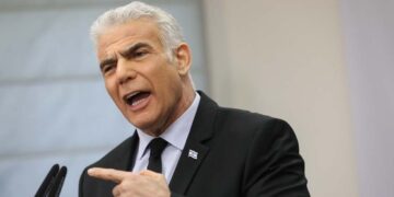 شدت پسندنیتن یاہو اسرائیل کو تباہی کے جانب لے جارہے ہیں، یائر لیپڈ