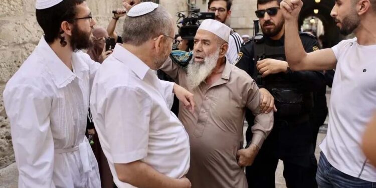 40 سال سےکم عمر فلسطینیوں پر مسجداقصیٰ میں داخلے پر پابندی