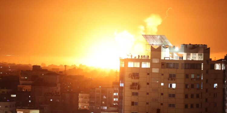 صہیونی فوج کی تیسرے روز بھی غزہ پر بمباری جاری