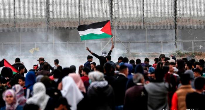 صہیونی فوج کے ہاتھوں غزہ کا سولہ سالہ طویل محاصرہ جو آج بھی جاری ہے