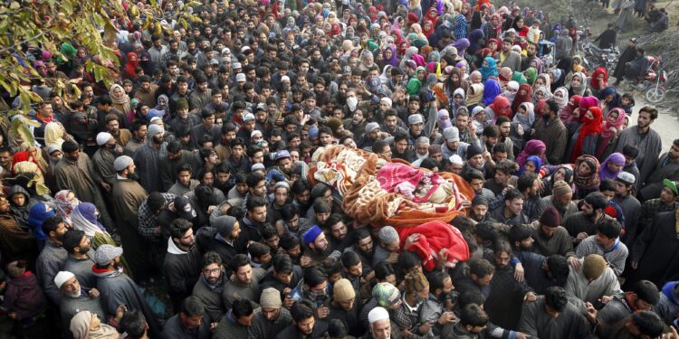 سرینگر: غاصب بھارتی فورسز کے ہاتھوں مزید 3 کشمیری نوجوان شہید