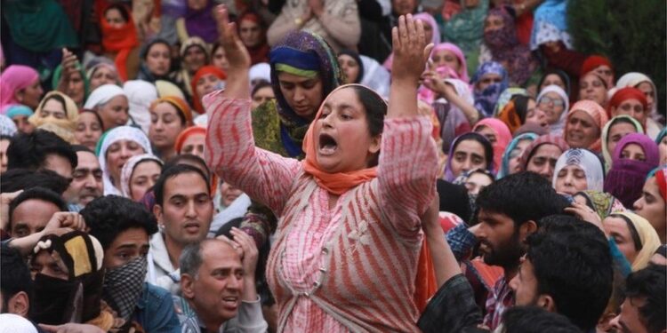 ضلع بارہمولہ : بھارتی ریاستی دہشتگردی جاری، کشمیری خاتون شہید