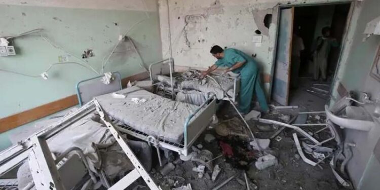 غزہ: صیہونی فوج کی شہدا الاقصیٰ اسپتال پر بمباری، عمارت تباہ