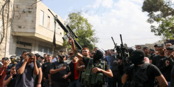 صیہونی فوج پر فلسطینی مزاحمت کاروں کے حملے جاری ، 10 اسرائیلی زخمی دو کی حالت تشویشناک