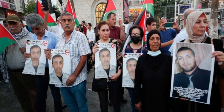 صیہونی جیلوں میں 560 فلسطینی عمر قید کاٹ رہے ہیں، رپورٹ