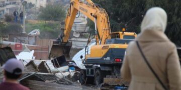 سلوان: صیہونی فوج نے فلسطینیوں کی املاک مسمار کرتے ہوئے مشینری اور گاڑی ضبط کرلی