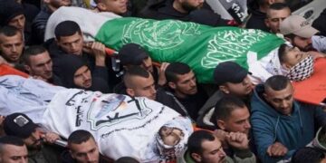 غاصب فوج کی گولیوں سے مزید دو فلسطینی شہید، متعدد زخمی