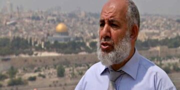صیہونی پولیس نے سپریم اوقاف کونسل’ کے نائب کو شہر بدر کردیا