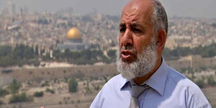 صیہونی پولیس نے سپریم اوقاف کونسل’ کے نائب کو شہر بدر کردیا