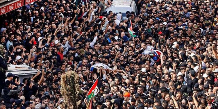صیہونی دہشتگردی میں شہید 23 سالہ فلسطینی سپرد خاک
