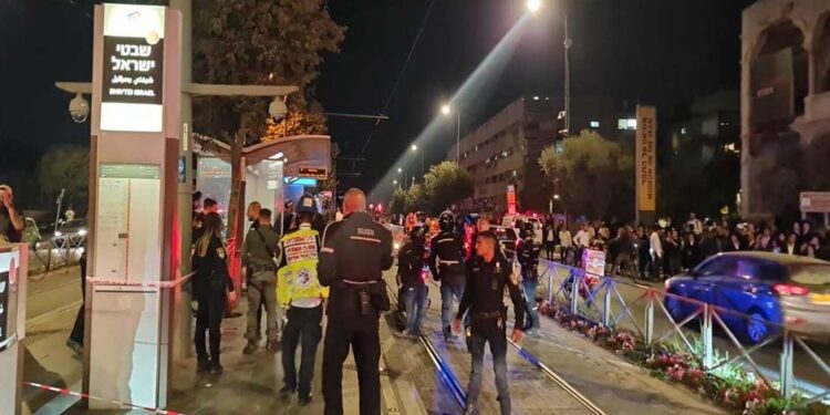 چاقو سے حملے کا الزام، صیہونی فوج نے فلسطینی نوجوان کو گولیاں مار کر شہید کردیا