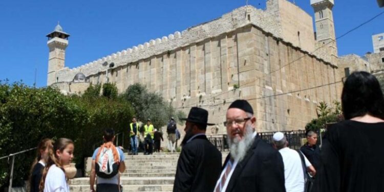 مسلمانوں کےلئے مسجد ابراہیمی کی بندش، صیہونی دشمن کا اشتعال انگیز قدم ہے، مفتی اعظم فلسطین