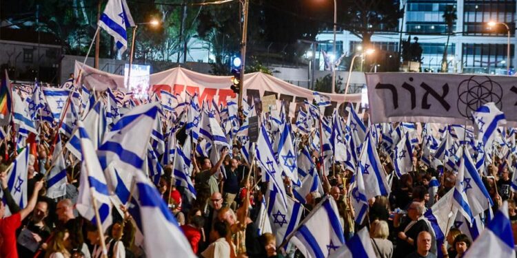 صیہونی ریاست کی خفیہ ایجنسی موساد بھی بغاوت پر آمادہ