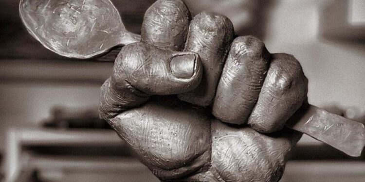 جیلوں میں صیہونی جارحیت کے خلاف ایک ہزار سے زائد فلسطینی قیدیوں کی مشترکہ بھوک ہڑتال