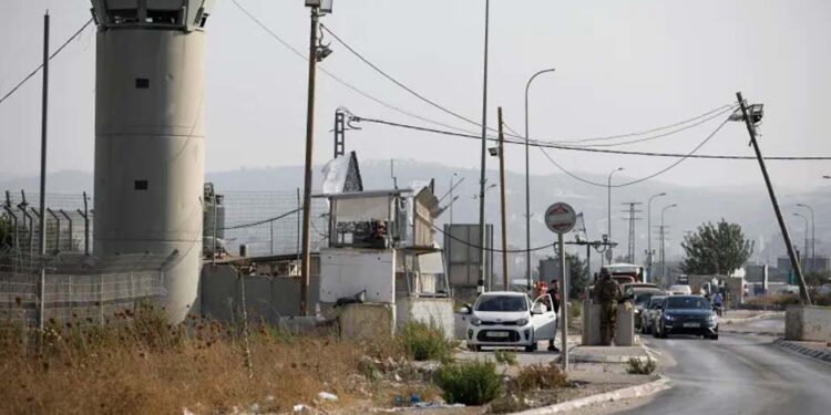 فلسطینی مزاحمت کاروں کا حملہ، دو صیہونی آبادکار ہلاک