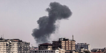 صیہونی فضائیہ کا غزہ پر حملہ، حماس کے ٹھکانوں کو نشانے بنانے کا دعویٰ