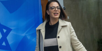 حماس کا اسرائیل پر حملہ، صیہونی وزیراطلاعات  عہدے سے مستعفی