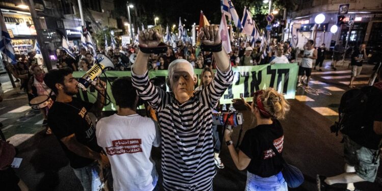 صہیونی ریاست اسرائیل میں نیتن یاہو کے خلاف شدید مظاہرے جاری